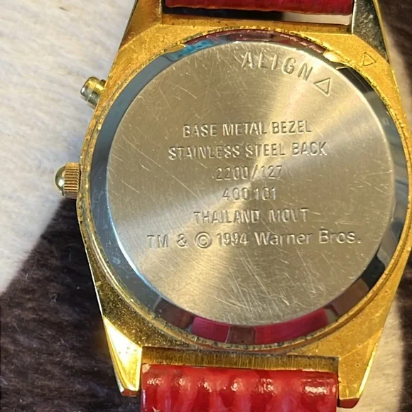 Looney Tune Armitron Collectible red Leather musical 
Watch 1994 Vintage - Picture 2 of 4